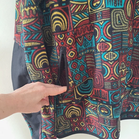 Colorful Geometric Patterned Jacket - Picture 3 of 4